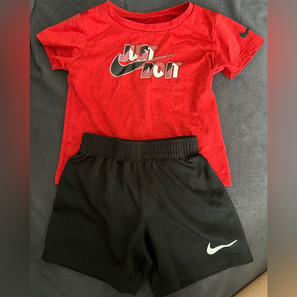 Nike toddler/baby Dri-FIT red shirt and black shorts matching set